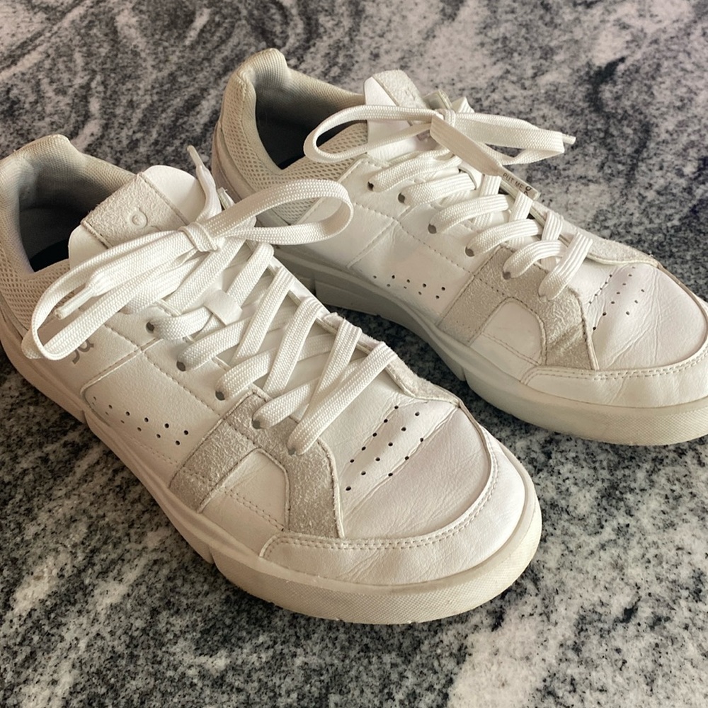 On Cloud clubhouse Roger womens size 8.5